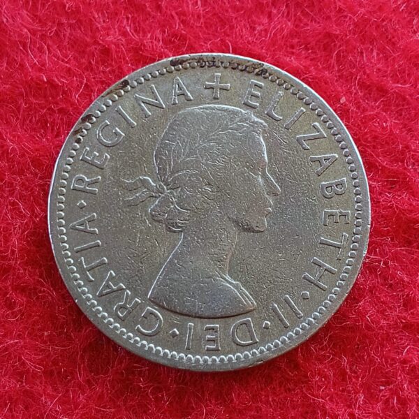 United Kingdom (UK) 2 Shillings - Elizabeth II 1st portrait 1955 Coin - Image 2