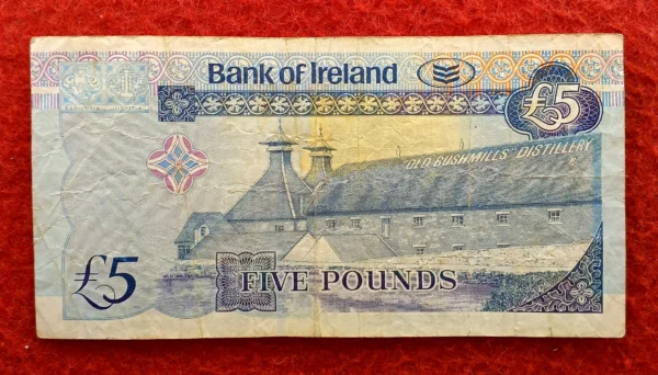 Northern Ireland 5 Pounds Bank of Ireland 2013 Banknote - Image 2