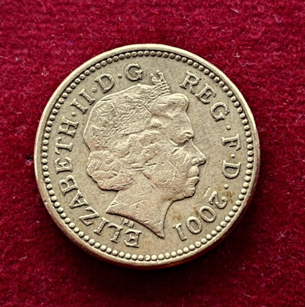 United Kingdom (UK) 1 Pound - Elizabeth II Northern Ireland Celtic Cross 2001 Commemorative Coin - Image 2